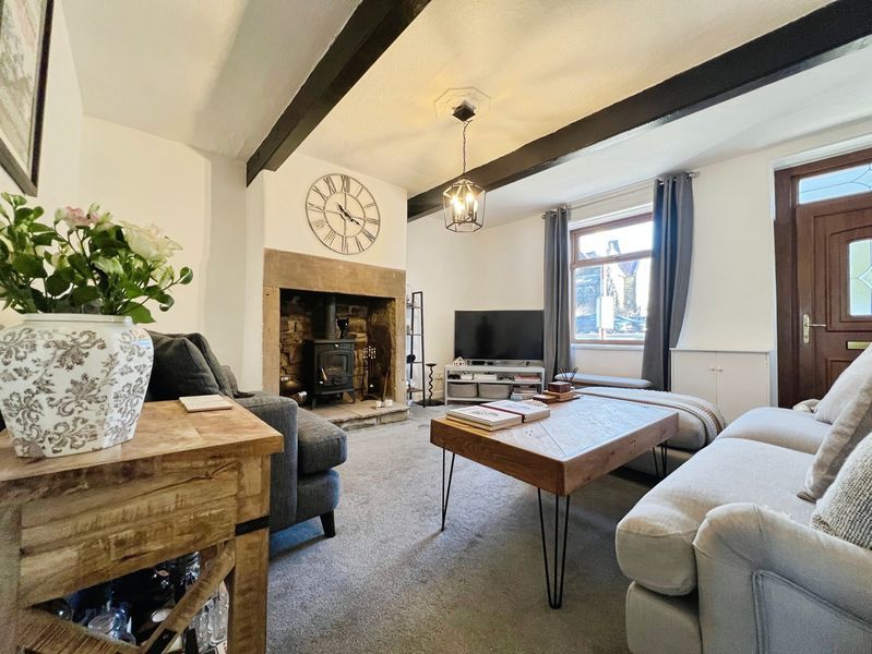 Property photo 2 of 16 Lounge