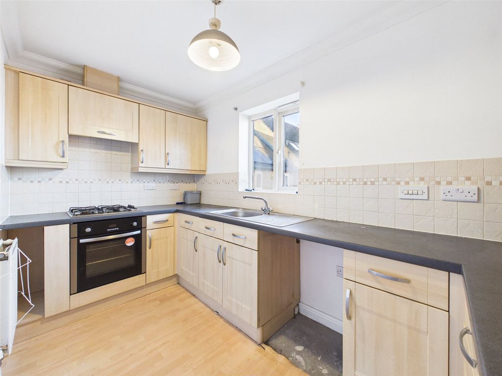 Property photo 3 of 10 Picture No. 12