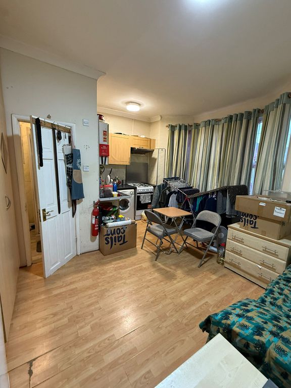 Property photo 2 of 7