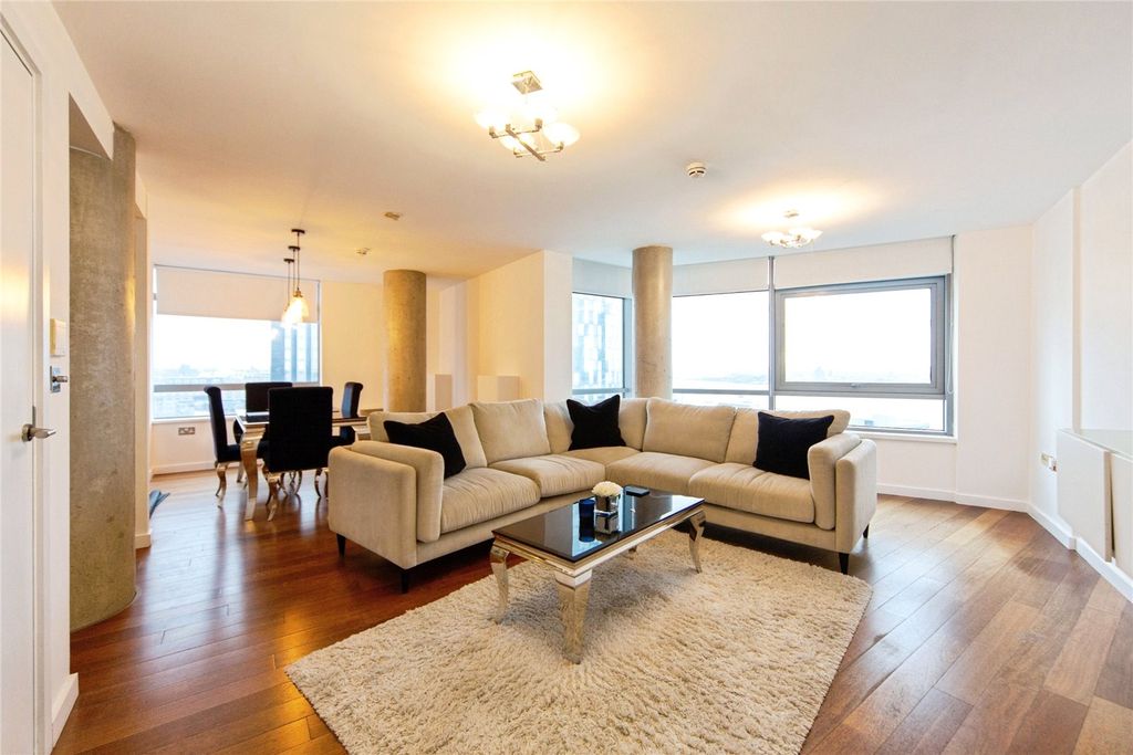 Property photo 3 of 19 Picture No. 27