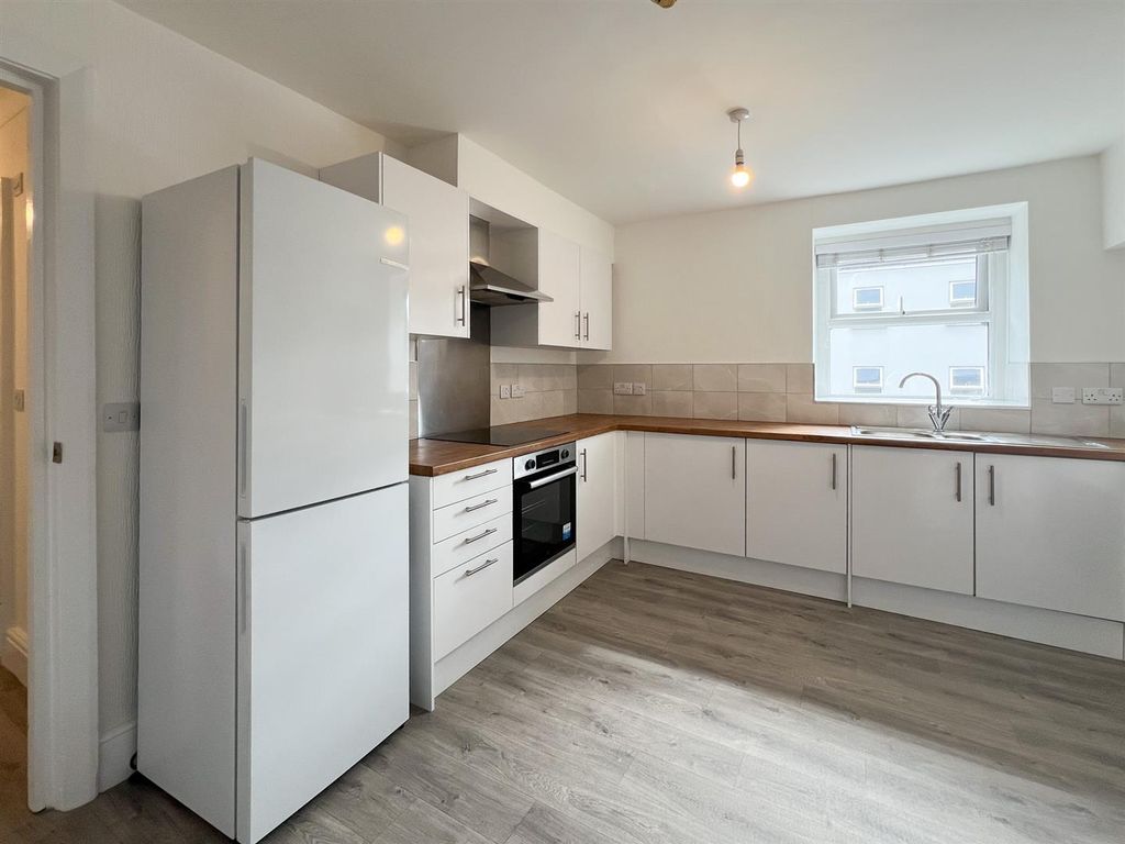 Additional image 4 of 3 bed flat to rentFlat 3, Samuel Webbs, Marina Road, Douglas IM1