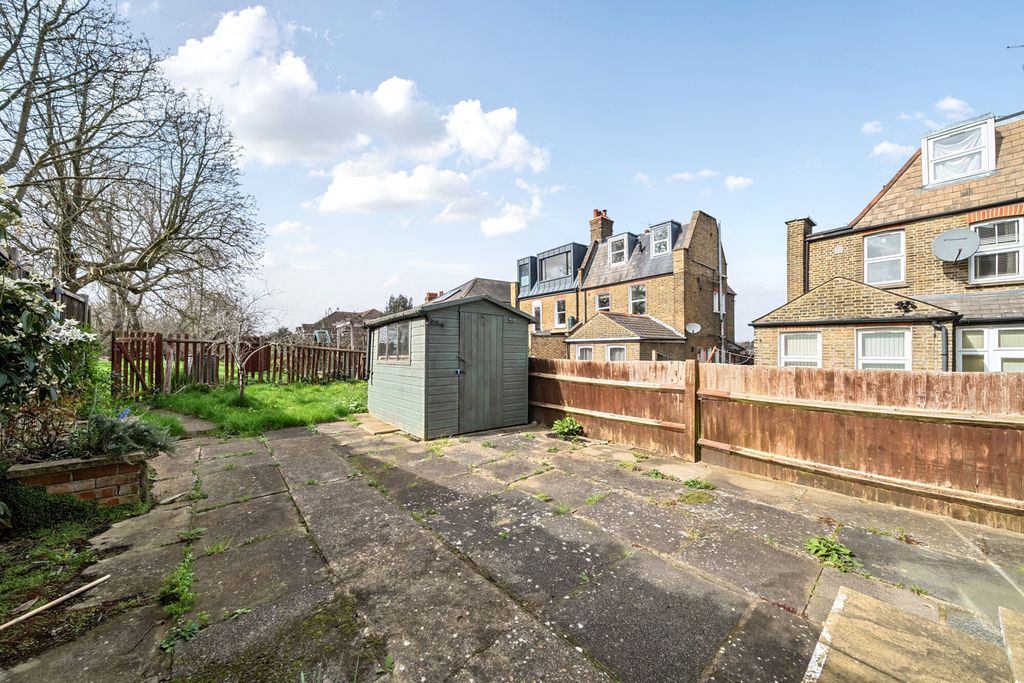 Property photo 3 of 40 1431429-15-69B7Fe...