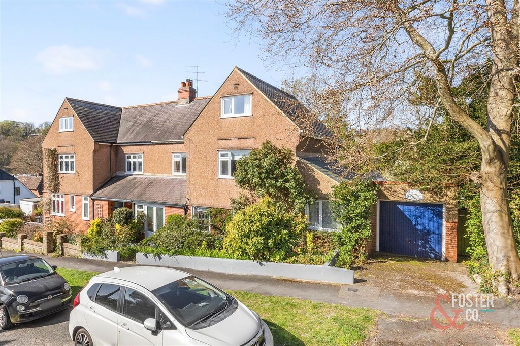 Property photo 1 of 32 Colebrook Road, 3-022.Jpg