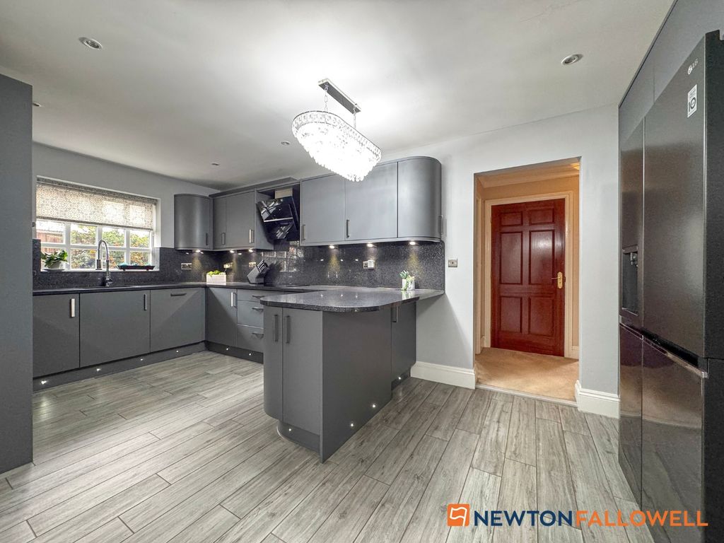 Property photo 2 of 30