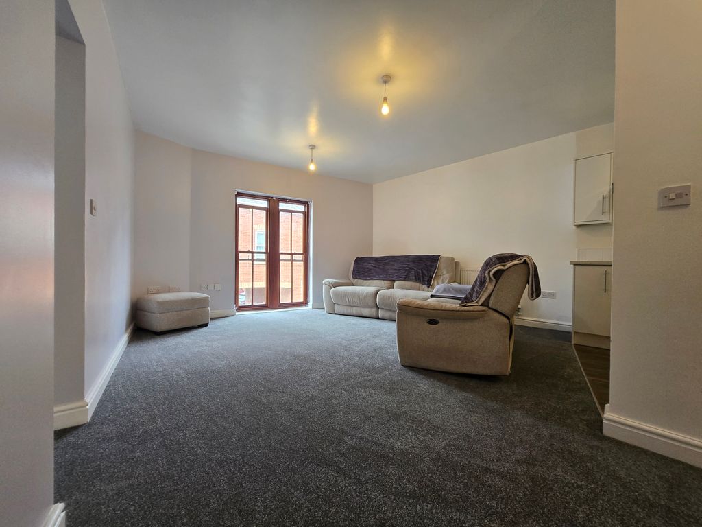 Property photo 3 of 8