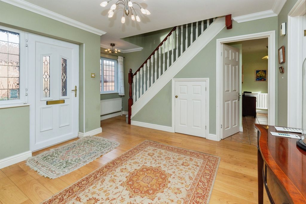 Property photo 3 of 17