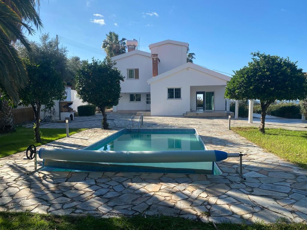 Property photo 2 of 30