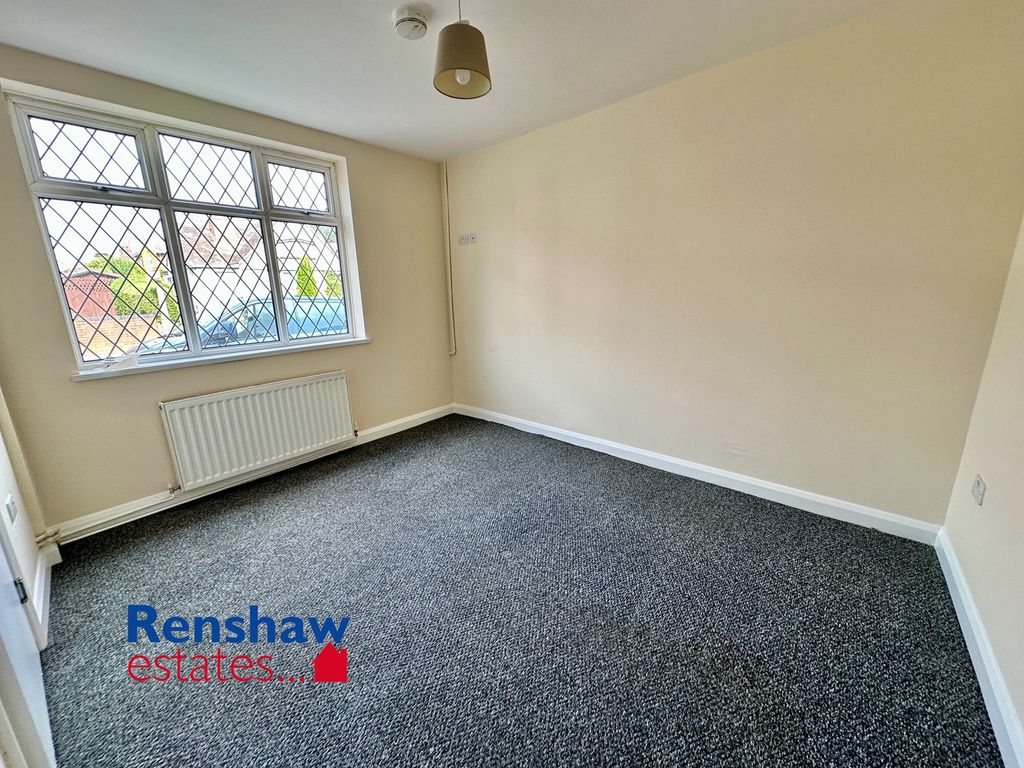 Property photo 2 of 11 L (1)
