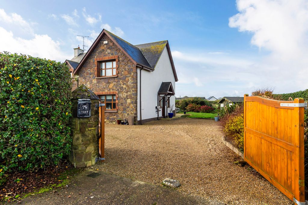 Property photo 3 of 47