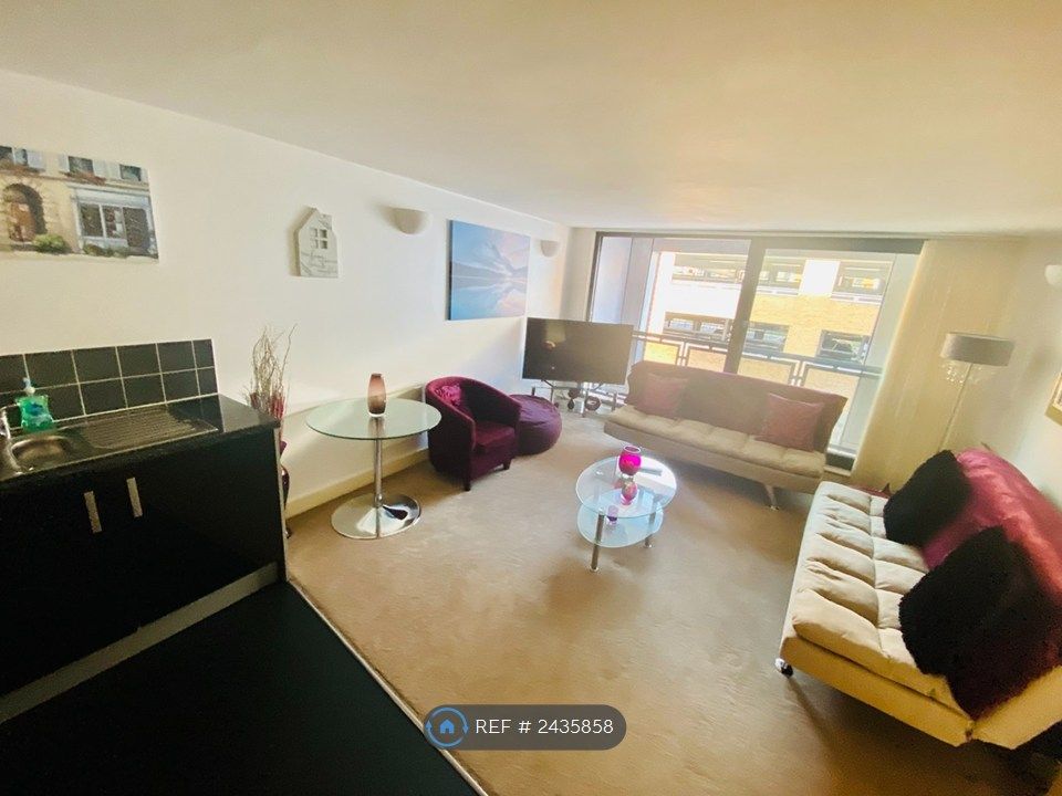 Property photo 2 of 34
