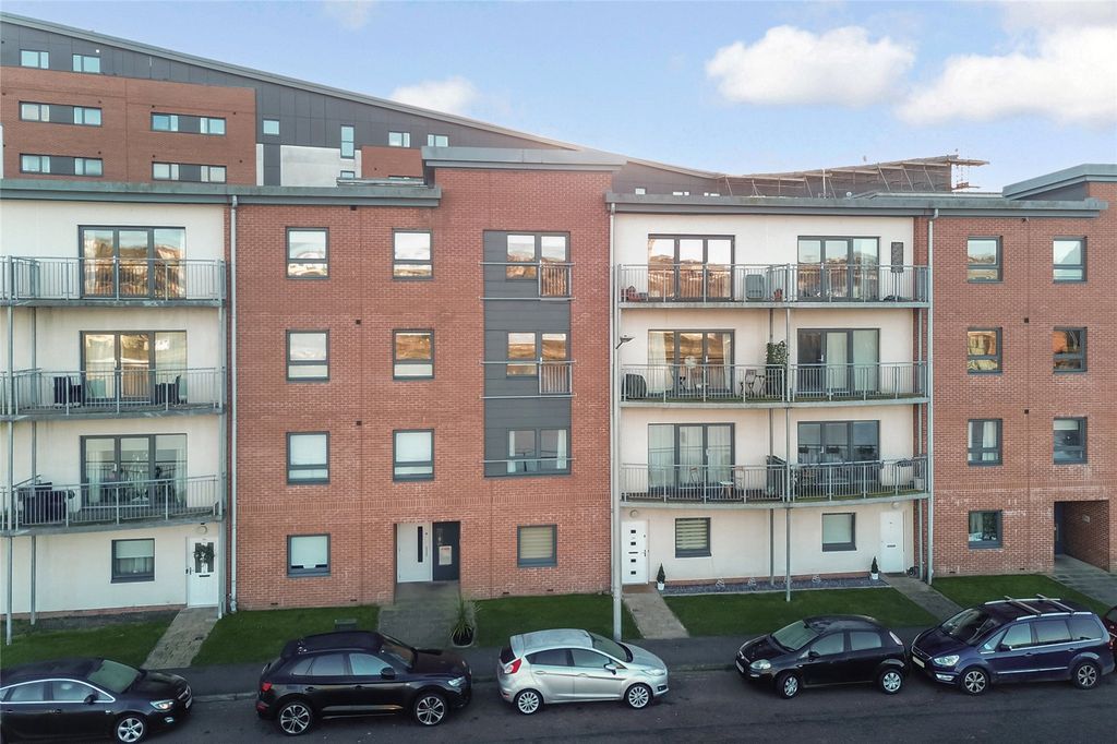 Property photo 1 of 22 Picture No. 14