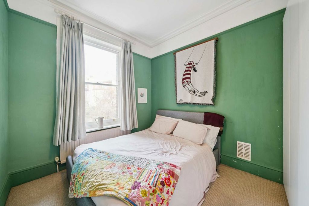 Property photo 3 of 6