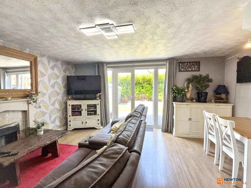 Property photo 2 of 30