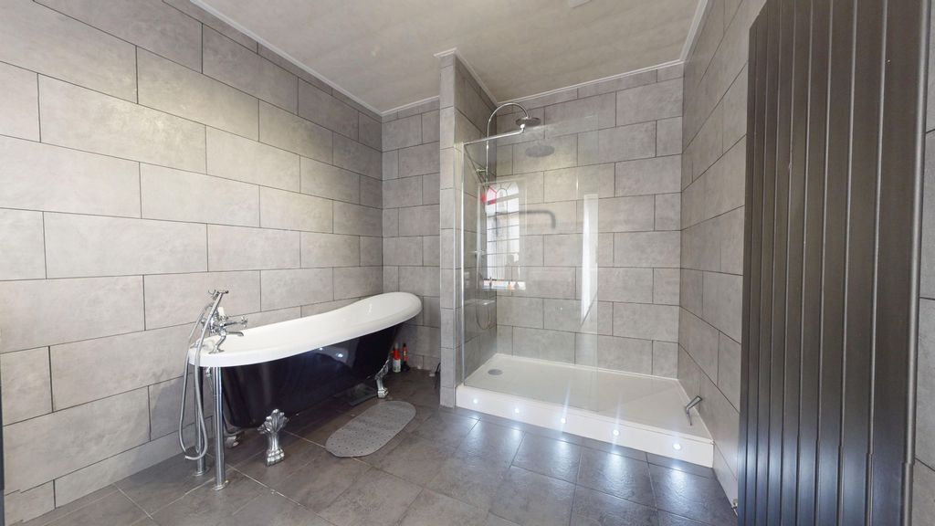 Property photo 1 of 17 4478361