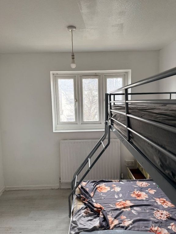 Property photo 1 of 2