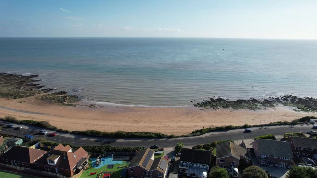 Property photo 3 of 35