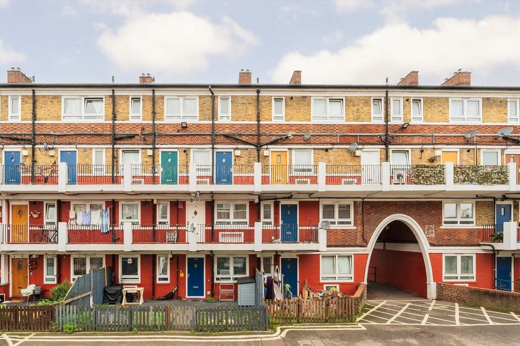 Property photo 1 of 9