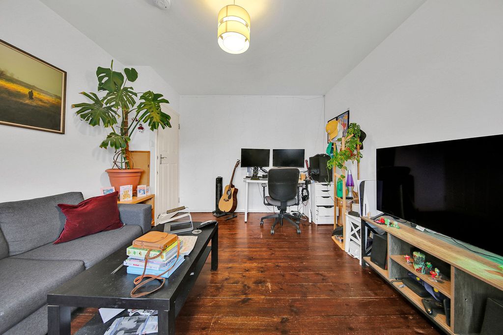 Property photo 2 of 7