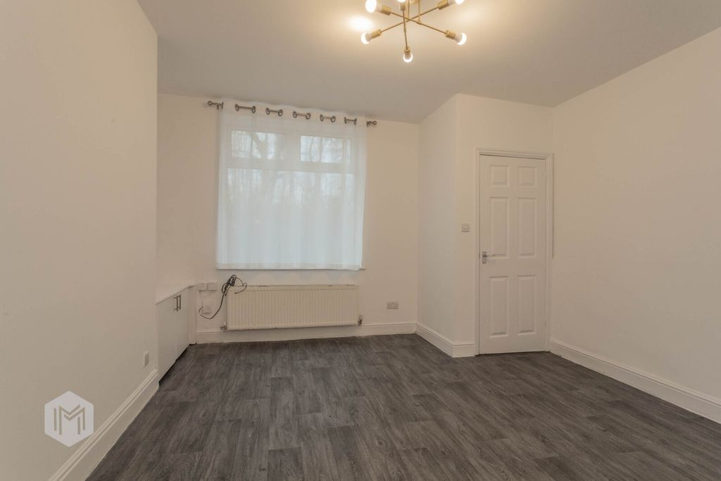 Property photo 3 of 27 Picture No. 13