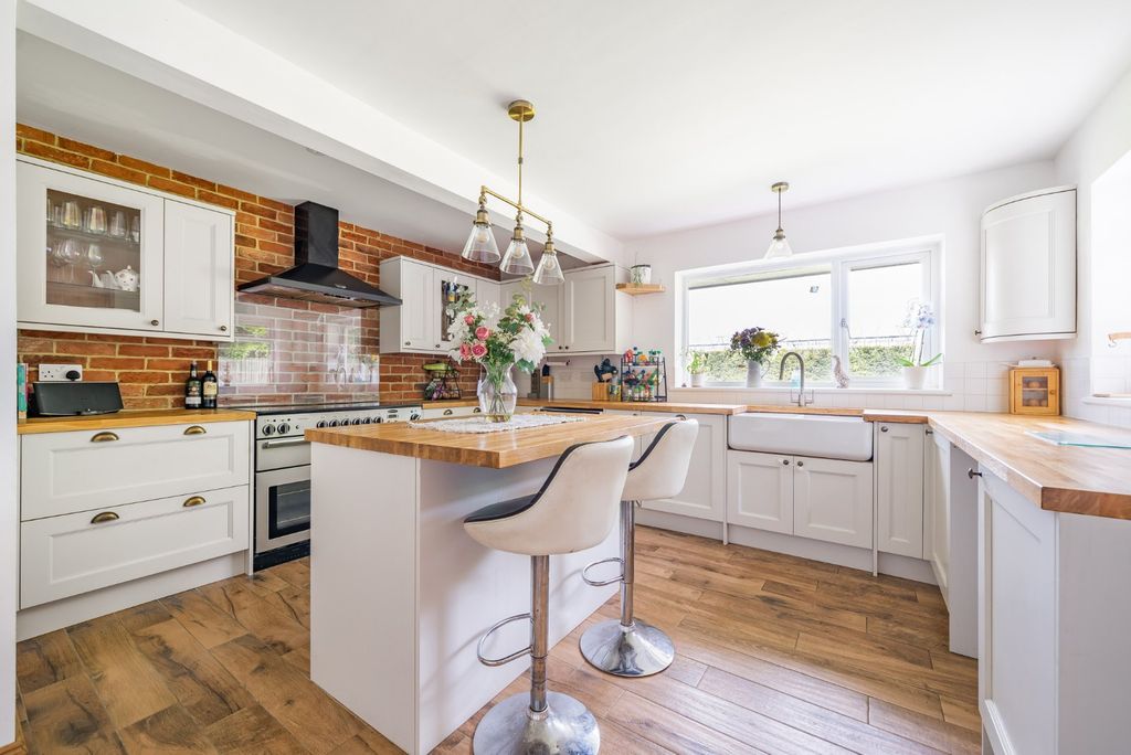 Property photo 3 of 31 Picture 3