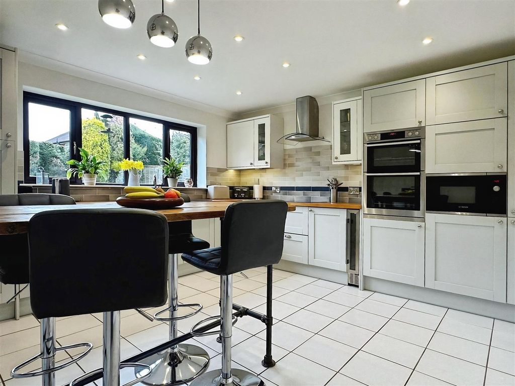 Property photo 2 of 36 Kitchen