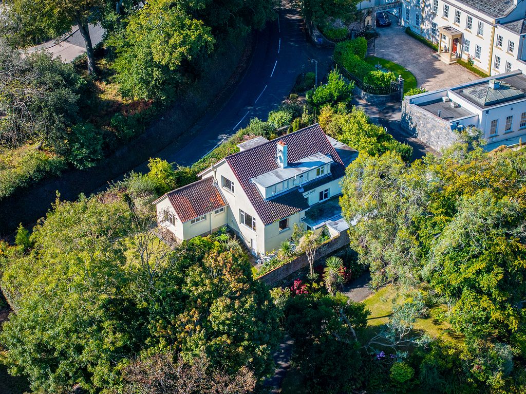 Property photo 1 of 25 Photo 0