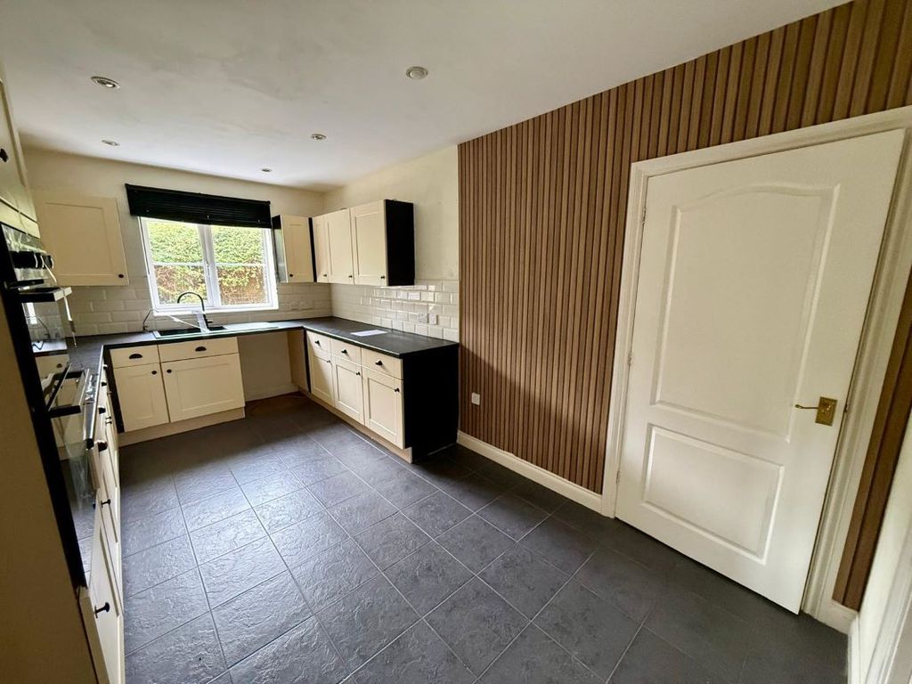 Property photo 3 of 10 Image 3