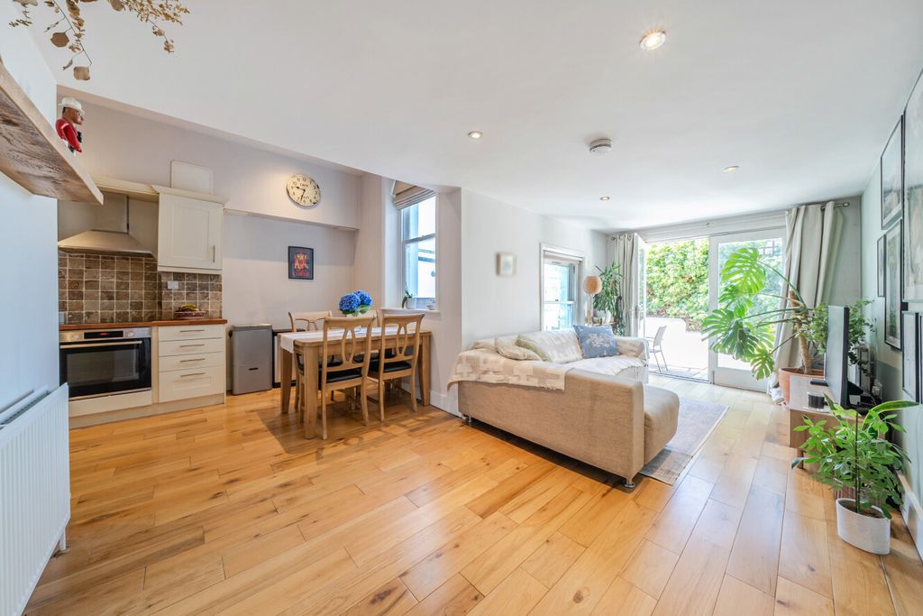 Property photo 1 of 15 1508347-14-6A82cc...