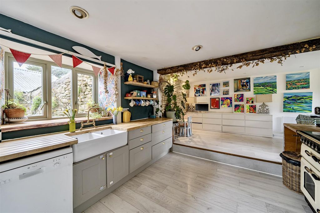 Property photo 3 of 25 3