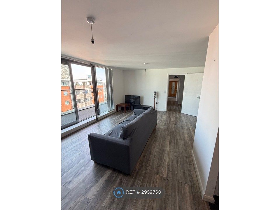 Property photo 3 of 10 Living Room