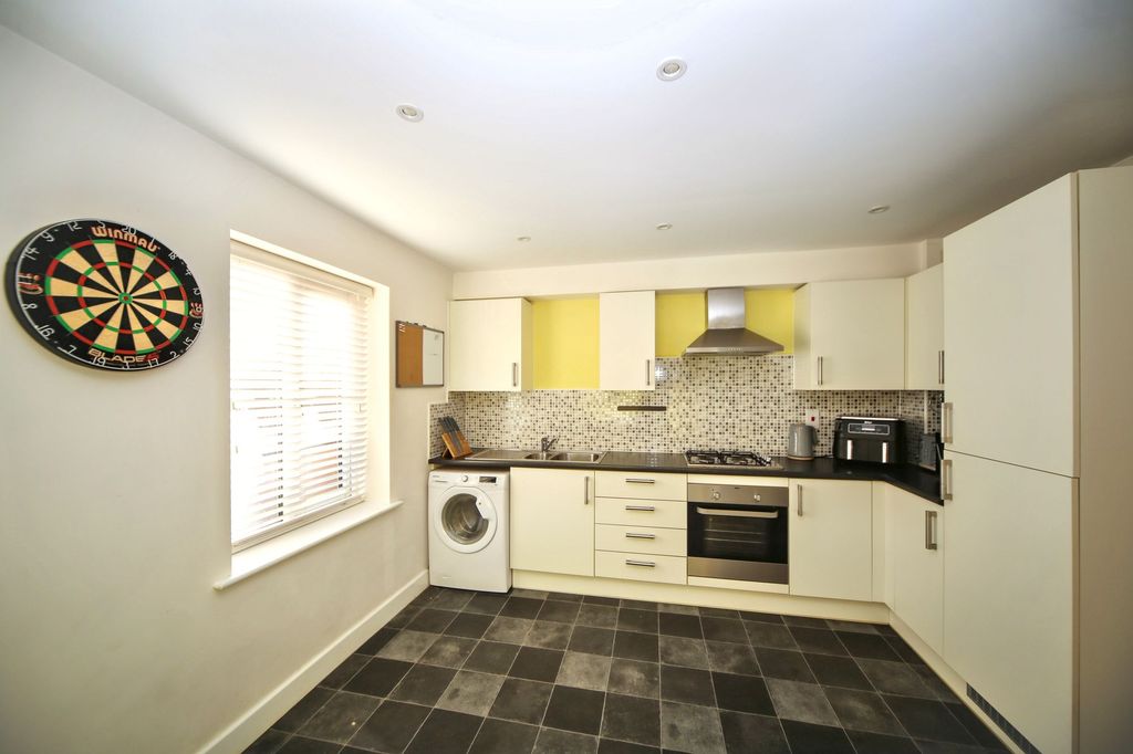 Property photo 3 of 20