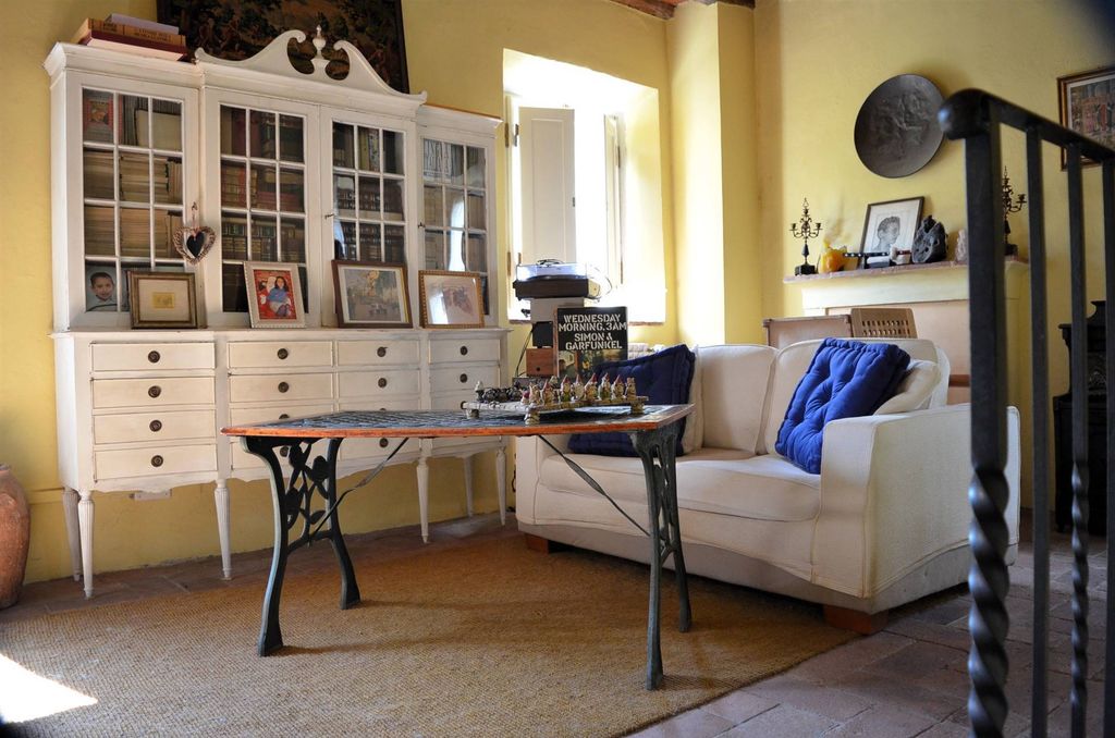 Property photo 1 of 27