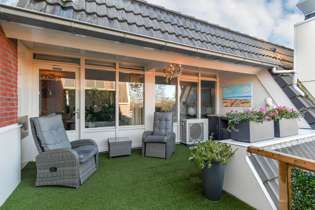 Property photo 2 of 45