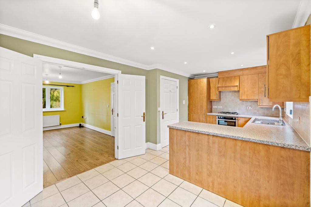 Property photo 2 of 22 Kitchen Diner