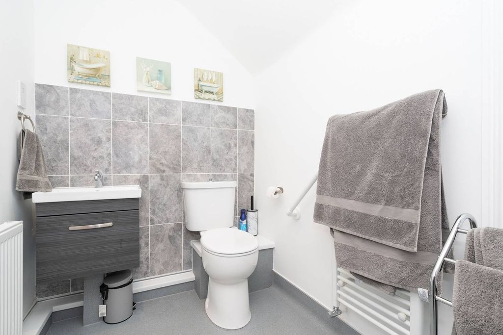 Property photo 1 of 30