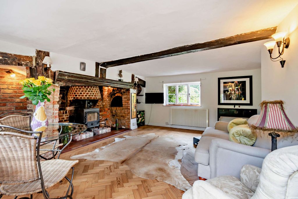 Property photo 2 of 22