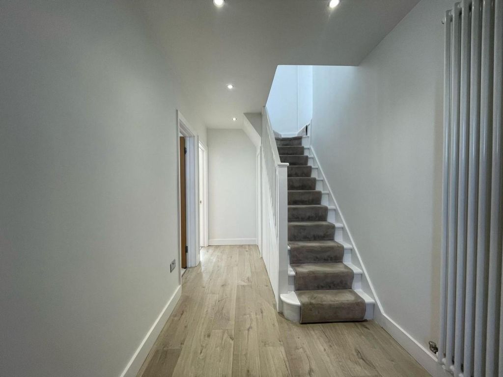 Property photo 2 of 19 Dff401Bd-B5B7-4c2d-Ae2d-2267d80Cfaf2.Jpg