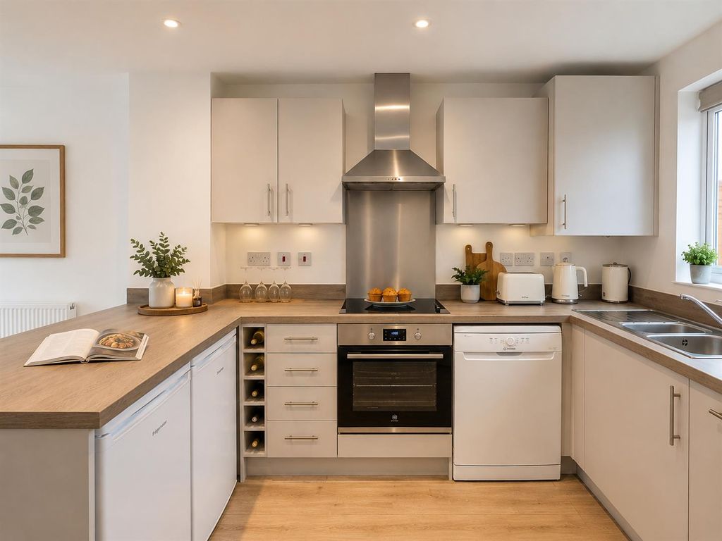 Property photo 3 of 8 Kitchen.Png