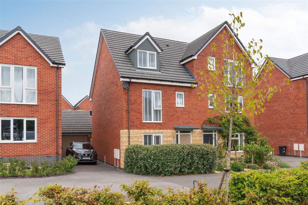 Property photo 1 of 34 Externals-12.Jpg