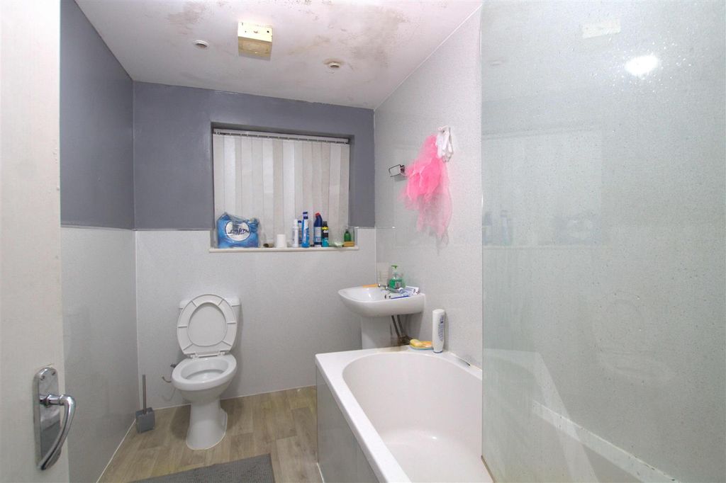 Additional image 6 of 4 bed flat for saleSefton Road, Middlesbrough TS3