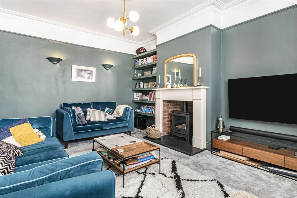 Property photo 3 of 25 Picture No. 39