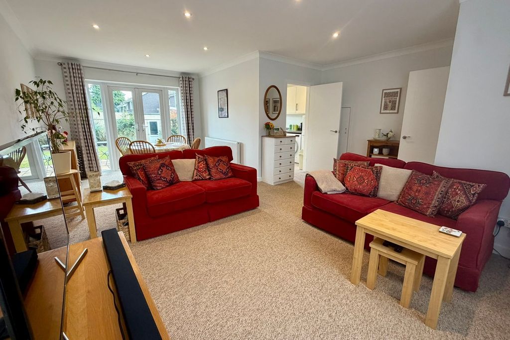 Property photo 2 of 14