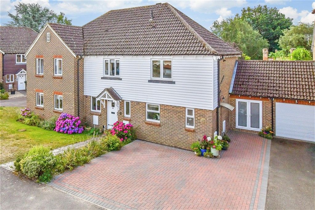 Property photo 1 of 9 External (Web) ;