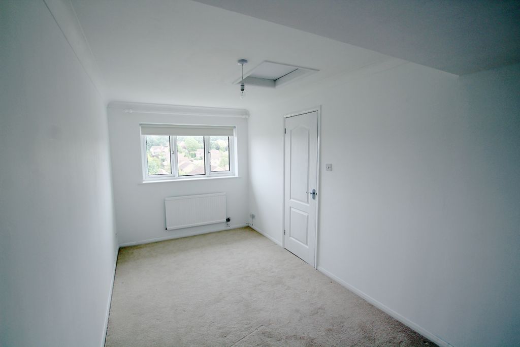 Property photo 3 of 14 Img_3605