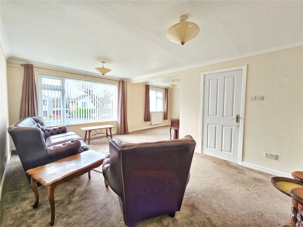 Property photo 2 of 23 Living Room