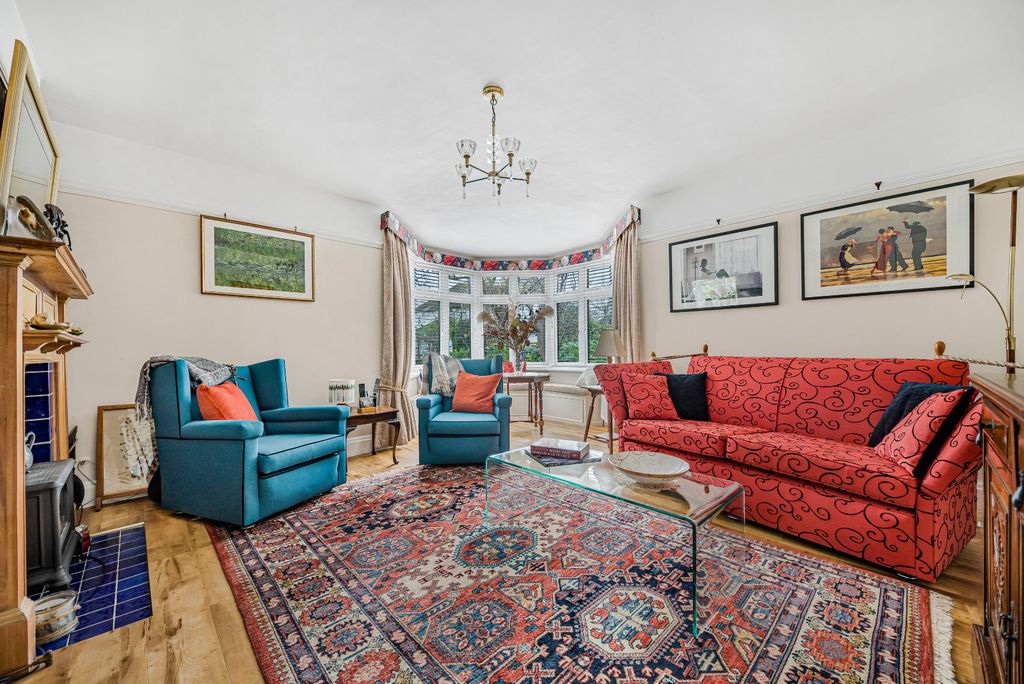 Property photo 2 of 35 Picture No. 14