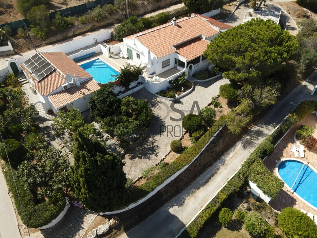 Property photo 1 of 52