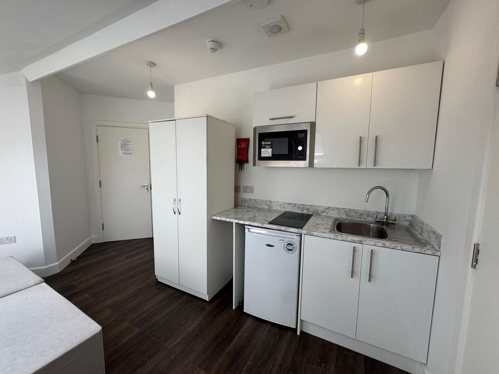 Property photo 2 of 3