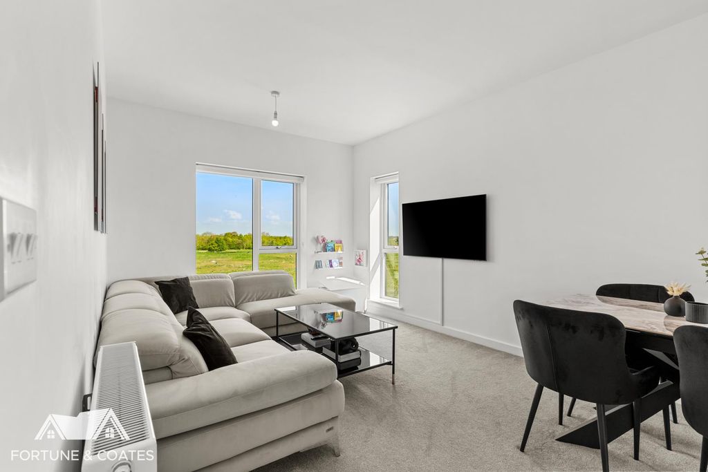 Property photo 2 of 13 Quietlane_8.Jpg