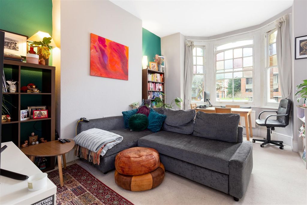 Property photo 1 of 8